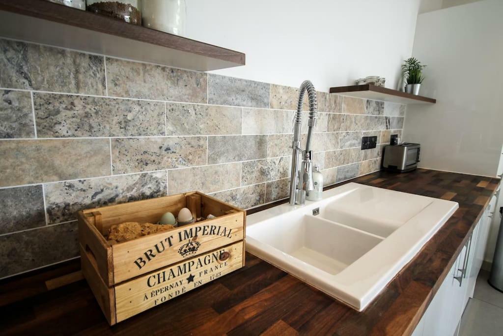 Clover Cottage Beeley المظهر الخارجي الصورة